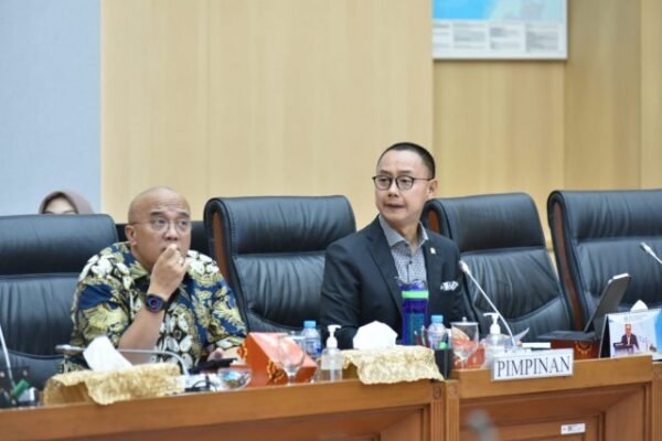 RDP Dengan Dirjen Migas, Komisi VII DPR Pertanyakan Penyelesaian Proyek Pipanisasi Gas CISEM dan Program Lainnya