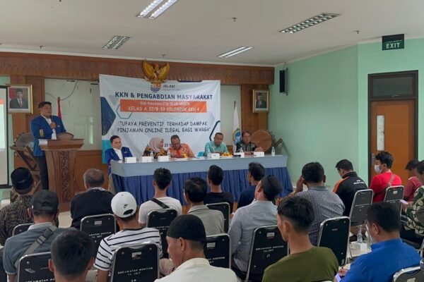 Mahasiswa KKN STIH IBLAM Ajak Masyarakat Tangkal Pinjol Ilegal