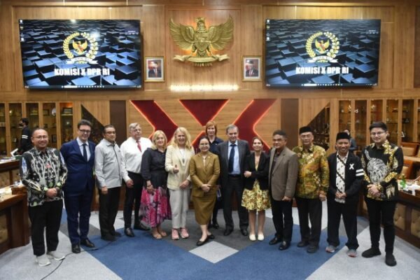Terima Kunjungan Parlemen Uni Eropa, Komisi X Bahas Perjuangan Pariwisata Indonesia Pasca Covid-19