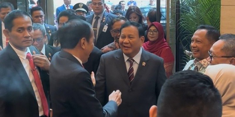 Akrab Saat Kunker ke Malaysia, Pengamat: Jokowi-Prabowo Memang Bersahabat