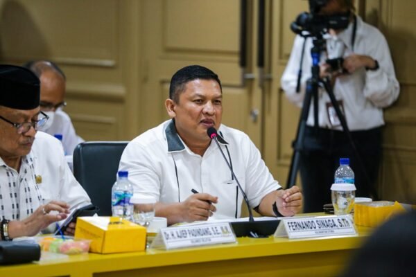 Fernando Sinaga Minta Menkominfo yang Baru Pastikan Percepatan Internet di Daerah 3T