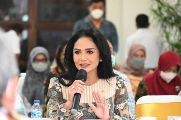 Cegah Stunting, Kris Dayanti Dorong Pemerintah Fokus pada Kedaulatan Pangan