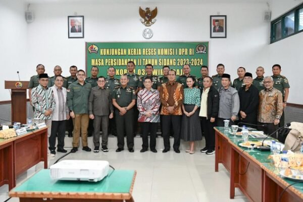 Komisi I Dukung Pelaksanaan Tugas Pokok Korem 032 Wirabraja TNI