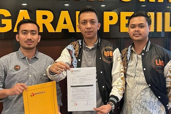 Azwar Fugudyama Penulis “Buku Hitam Prabowo Subianto” Dilaporkan ke Bawaslu