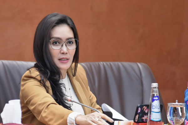 Rieke Soroti Komitmen Prabowo Setia Pada Konstitusi: Bukan untuk Kepentingan Pribadi-Keluarga