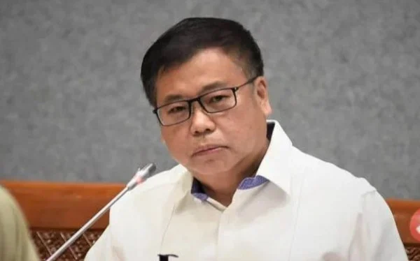 Daripada Gonta-Ganti Kurikulum, Mendikdasmen Fokus Saja Soal Kesejahteraan Guru