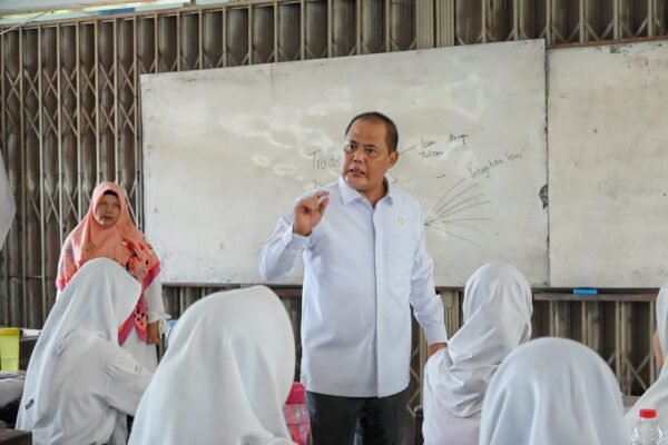 Juliyatmono: Tinjau Evaluasi Kurikulum Merdeka di SMP Negeri 5 dan 11 Yogyakarta