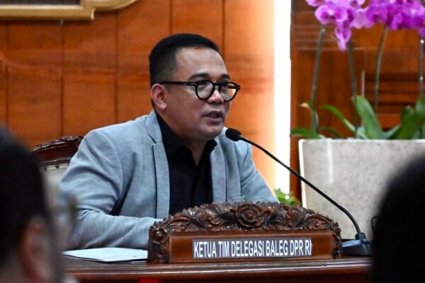 Baleg DPR RI Serap Aspirasi Masyarakat Jatim untuk Prolegnas 2025-2029