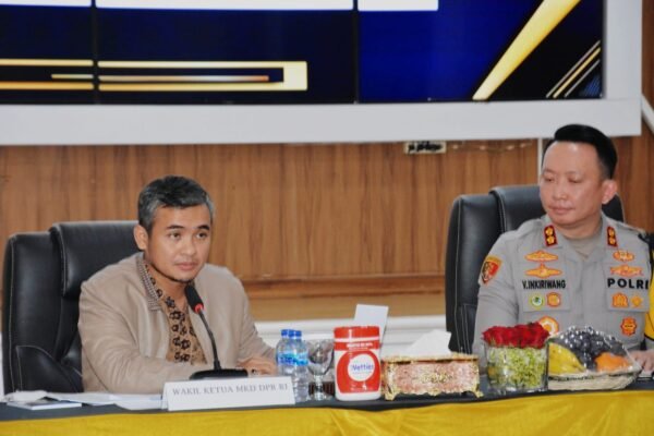 Kerja Sama dan Komunikasi dengan Berbagai Pihak Syarat Mutlak Kelancaran Kinerja MKD DPR RI