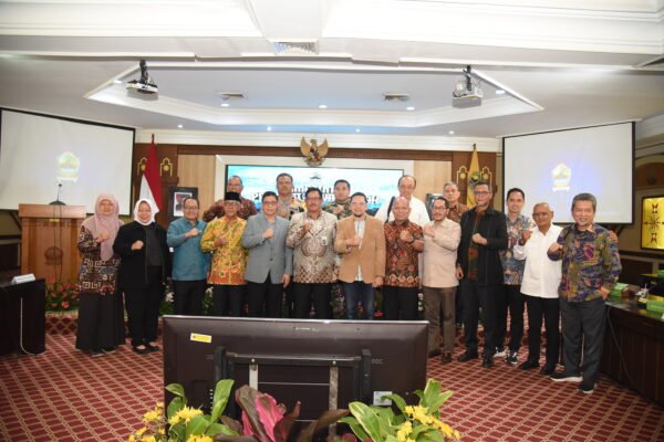 Baleg Sosialisasikan Prolegnas Prioritas dan Jangka Menengah di Jawa Tengah