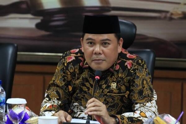 Ajbar Desak Pemerintah Pastikan Ketersediaan Vaksin PMK untuk Peternak