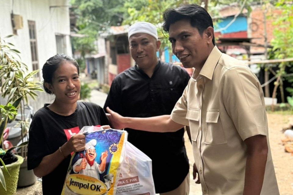 Masyarakat di Dapil Curhat ke Bahtra Banong: Mulai dari Harga Gabah, Akses Komunikasi, hingga Pertanahan