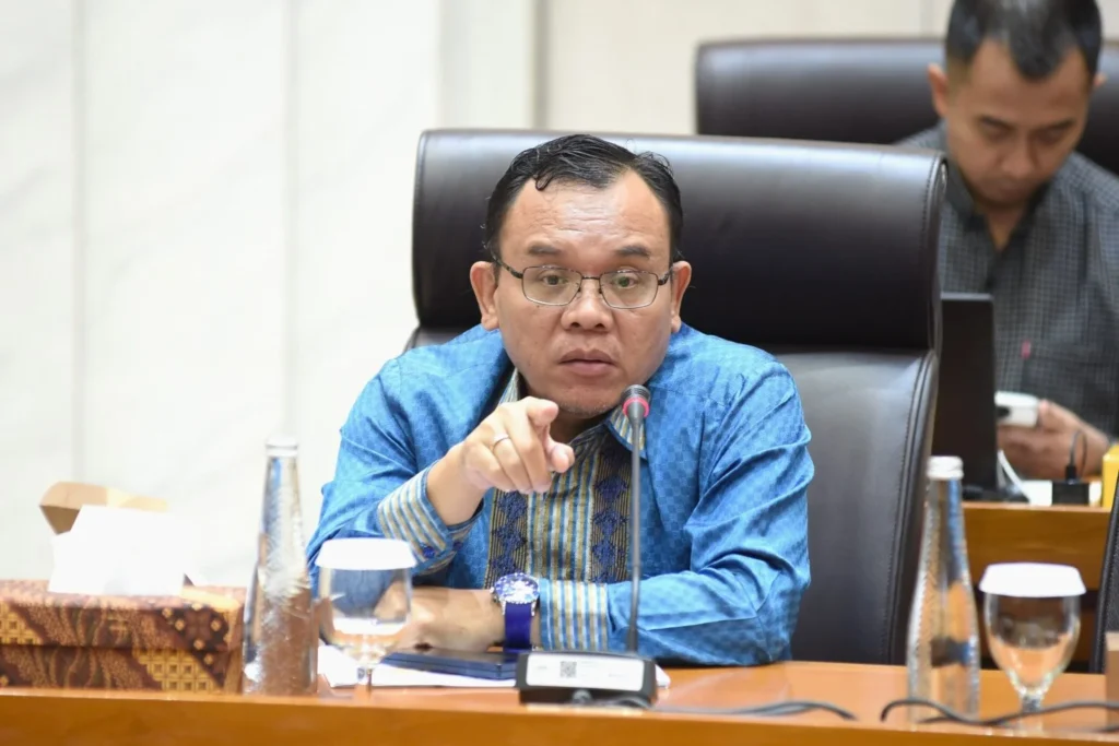 Insentif 2,6 Juta Guru Honorer Resmi Naik, Saleh Daulay Dorong Skema Khusus Bagi Tenaga Kependidikan: Narasi Kecil, Dampak Harus Nyata!